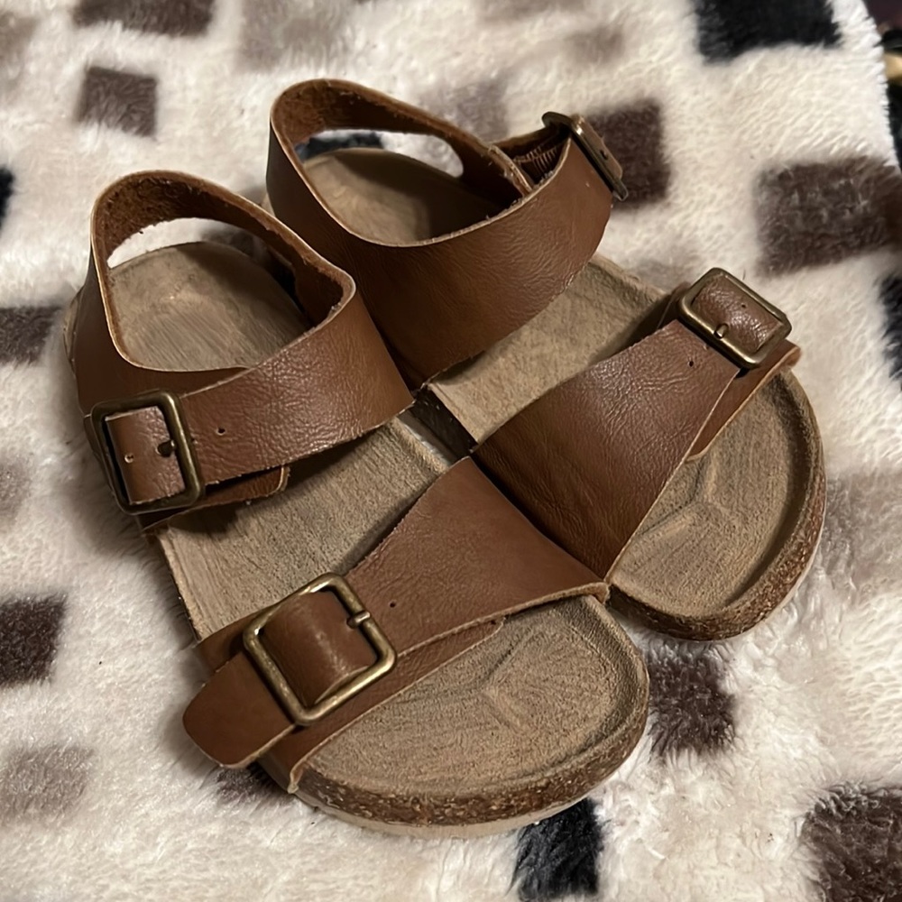 Sandals…Unisex in Size 11 toddler